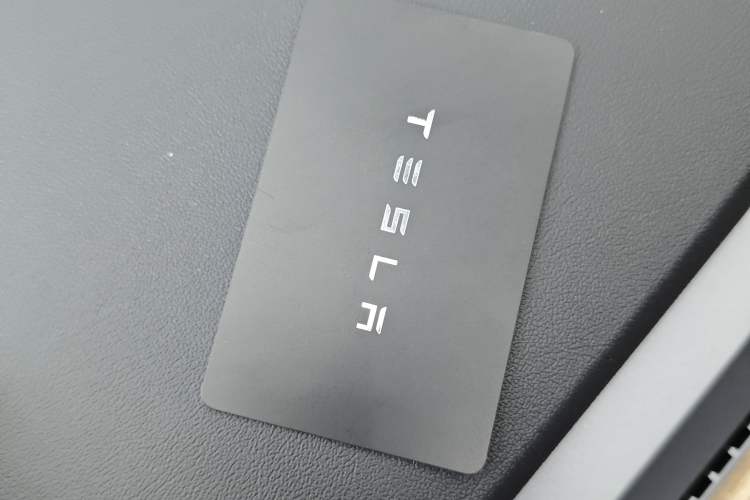 Used Tesla Model Y 2026 Model Long-Range Rear-Wheel-Drive Version Vehicle Key