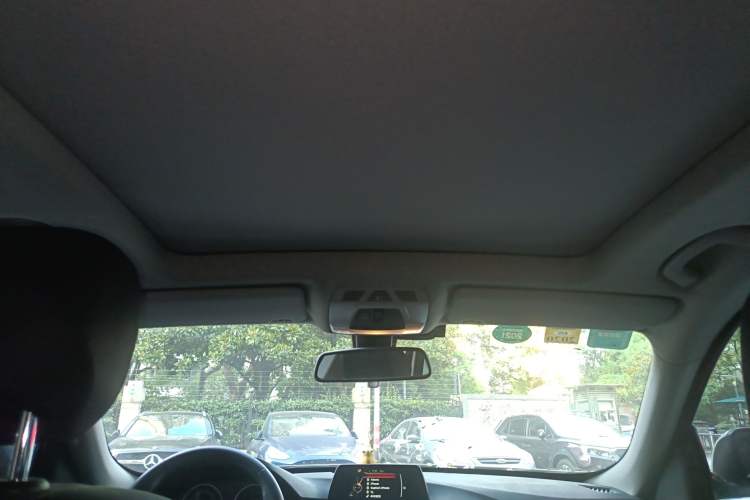 Used BMW 3 Series GT 2014 320i Leading Model Headliner