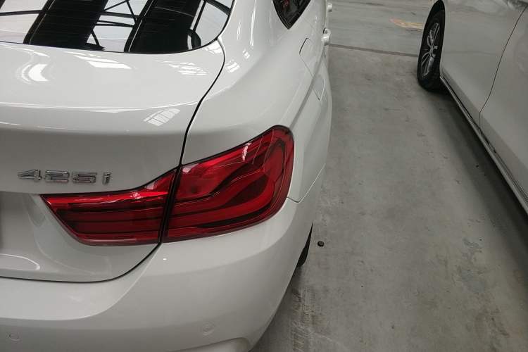 Used BMW 4 Series 2017 425i Gran Coupe Luxury M Sport Package Right Rear Taillight