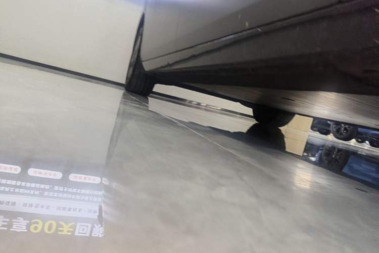 Ojetý Li Auto MEGA 2024 Ultra Model