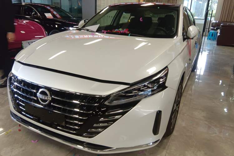 Used Nissan Teana 2025 Model 2.0L XL-TLS Enjoyment Edition