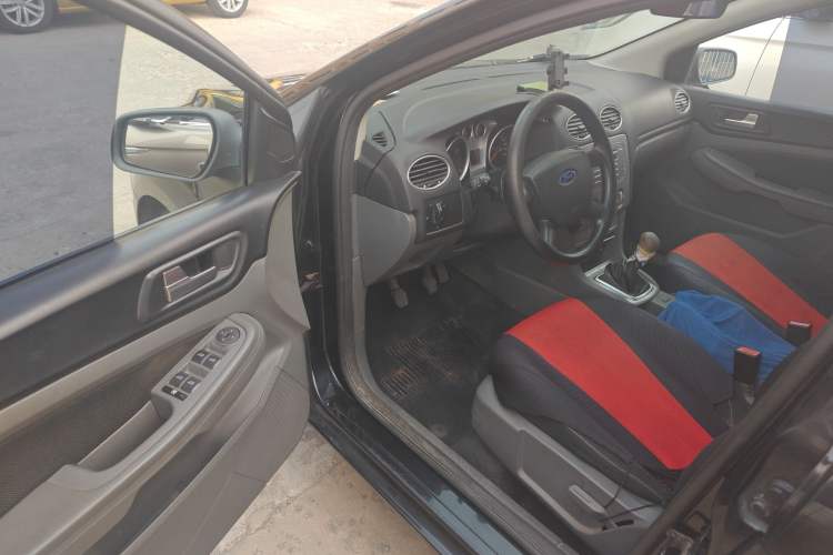 Used Ford Focus 2013 Hatchback Classic 1.8L Manual Base Model