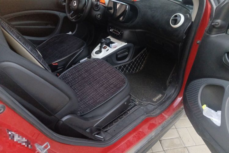 Used smart fortwo 2015 1.0L 52 kW hardtop Dynamic version Left Rear Seat