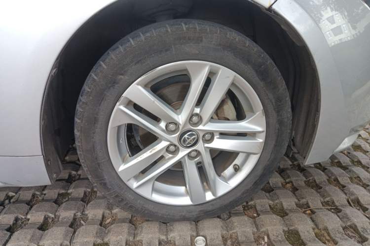 Used Toyota Levin 2019 Dual-Engine 1.8H E-CVT Luxury Edition China VI Standard Right Front Wheel Hub