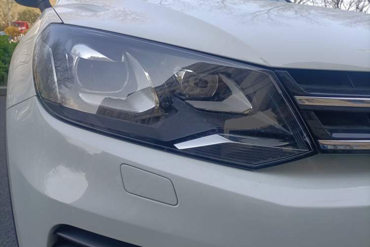 Used Volkswagen Touareg 2011 3.0 TSI Comfort Version
