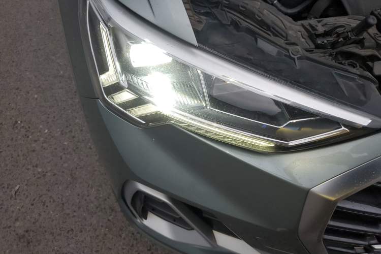 Used Audi Q3 2021 40 TFSI Fashion Dynamic Model Right Front Headlight