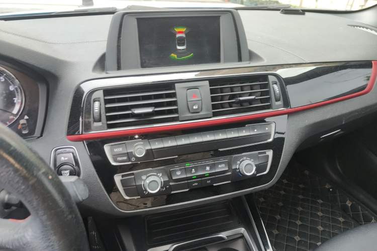 Used BMW 2 Series (Import) 2018 220i Convertible Coupe Sports Design Package
