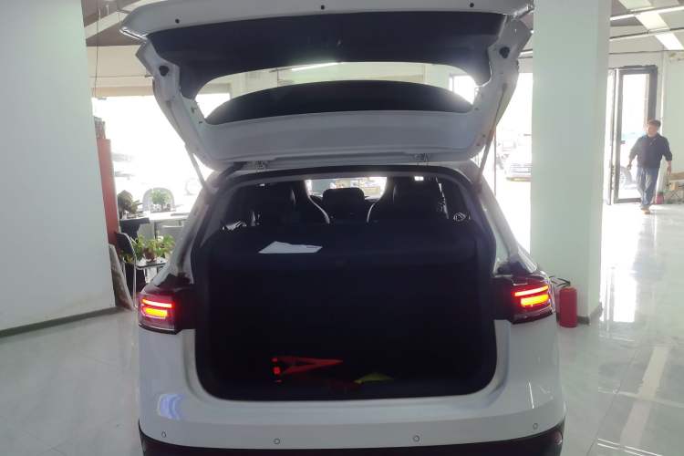 Used Volkswagen Tharu 2025 NewRui 300TSI Prestige Edition Trunk