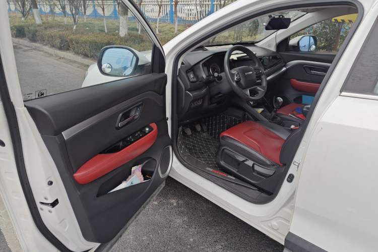 Used Haval H2s 2017 Blue Label 1.5T Manual Comfort Edition