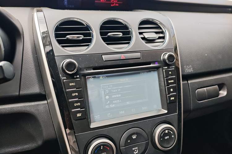 Used Mazda CX-7 2014 2.5L 2WD Luxury Edition Audio And AC Panel