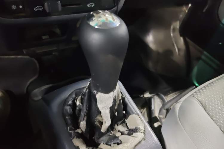 Used Jinbei Hiace X30 2019 1.5L Standard Version China VI SWC15M Gear Lever