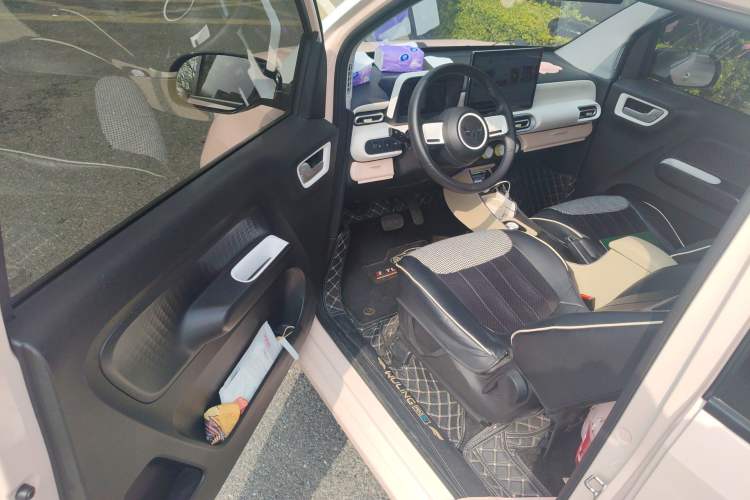 Used Wuling Hongguang MINIEV 2024 3rd Generation 215km Advanced Version