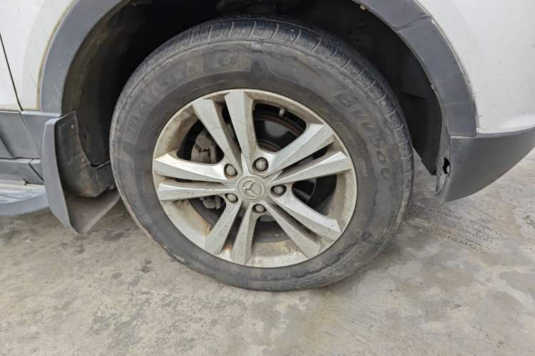 Used HYOSOW S3 2015 1.5L Luxury Model China V Standard