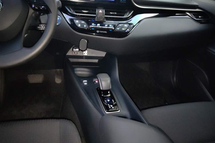 Used Toyota IZOA EV 2020 E·Smart Edition Gear Lever