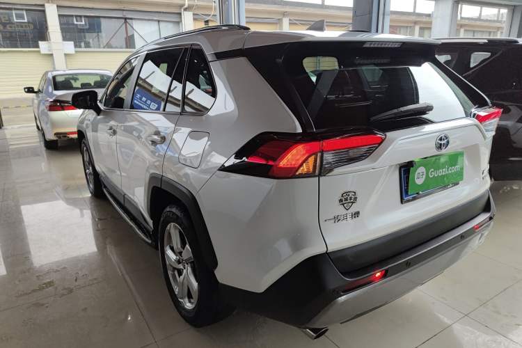 Used Toyota RAV4 2021 Dual-Engine 2.5L E-CVT Two-Wheel Drive Elite Edition