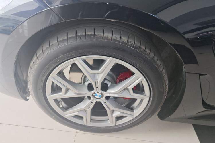 Used BMW i3 2026 Model, eDrive 35 L Left Front Wheel Hub