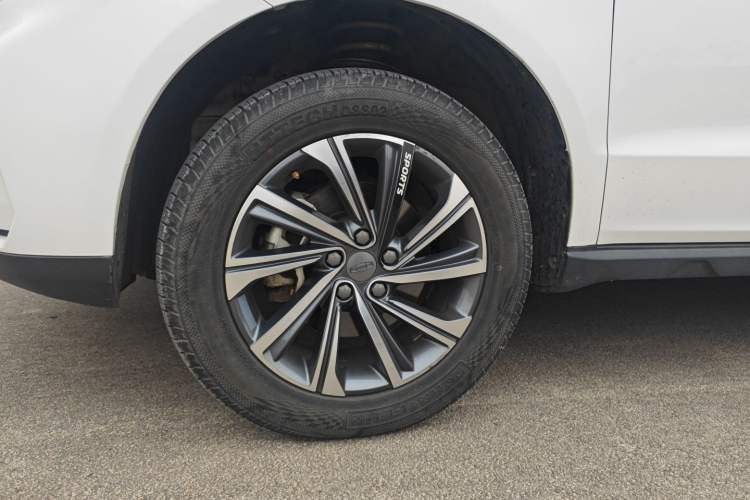 Used Geely Auto Vision X6 2020 1.4T Manual Luxury Model Exterior 4