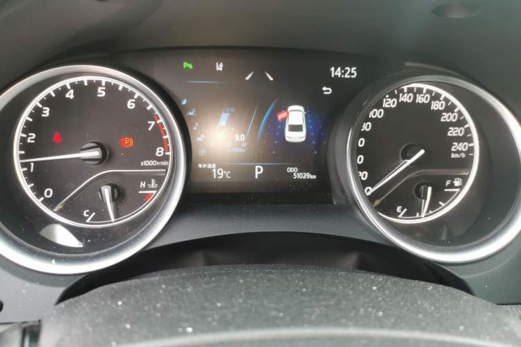 Used Toyota Camry 2023 2.0G Luxury Edition
