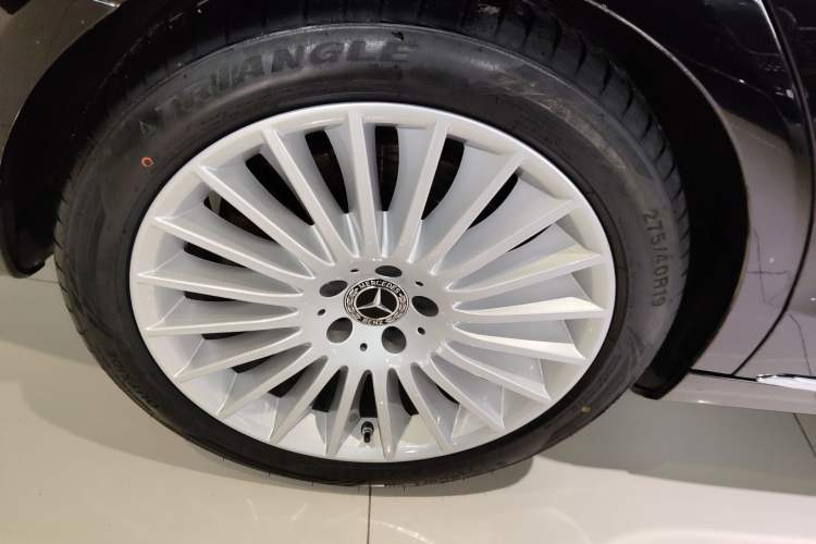 Used Mercedes-Benz S-Class 2020 S 350 L Business Class Ultimate Edition Right Rear Wheel Hub