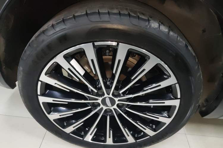 Used Geely Auto Monjaro L 2025 Dongfang Yao 2.0TD Automatic All-Wheel-Drive Wangyue Edition
