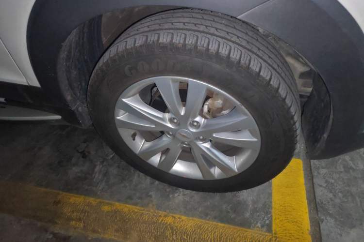 Used Chevrolet Captiva 2015 2.4L 4x4 Flagship Edition 7-Seater
