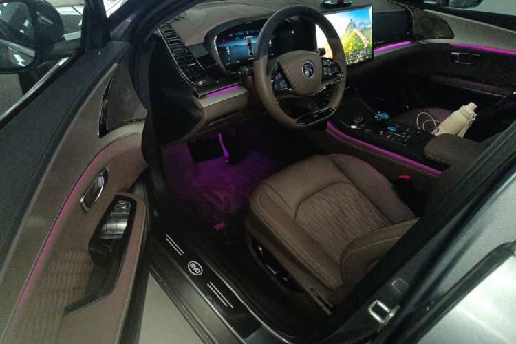 Used BYD Han 2024 DM-i Glory Edition 121KM Prestige Model
