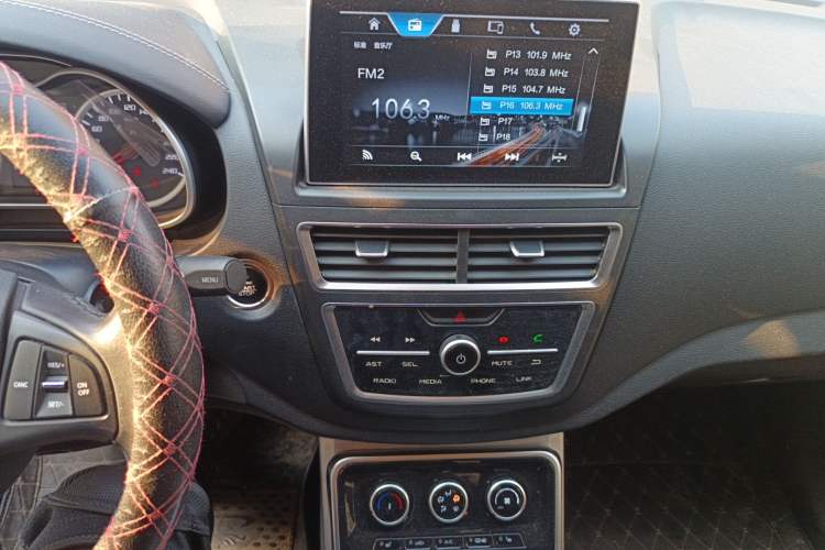 Used Bestune X40 2019 1.6L Automatic Luxury Edition China VI
