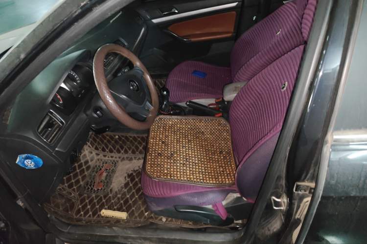 Used Volkswagen Lavida 2015 1.6L Manual Fashion Edition