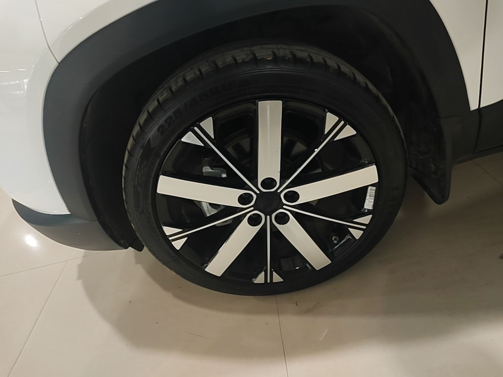Geely Auto icon 2023 1.5TD Chocolate Smoothie Edition — снимка 10