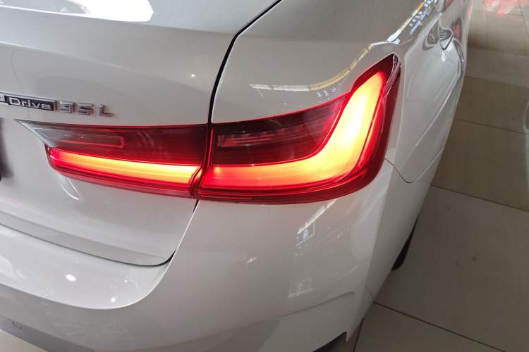 Used BMW i3 2022 eDrive 35 L
