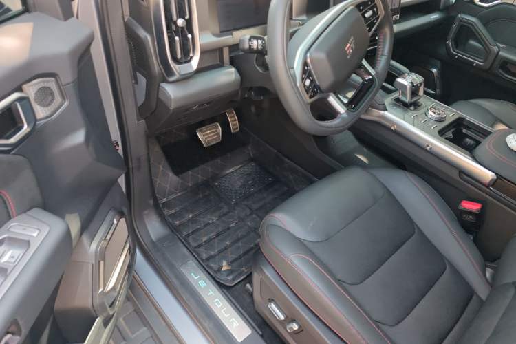 Used JETOUR Traveler C-DM 2024 C-DM 206KM Four-Wheel Drive Wilderness Edition Interior 3