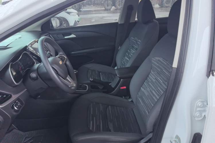 Used Chevrolet Monza 2019 320T Manual Xinxin Edition China VI
