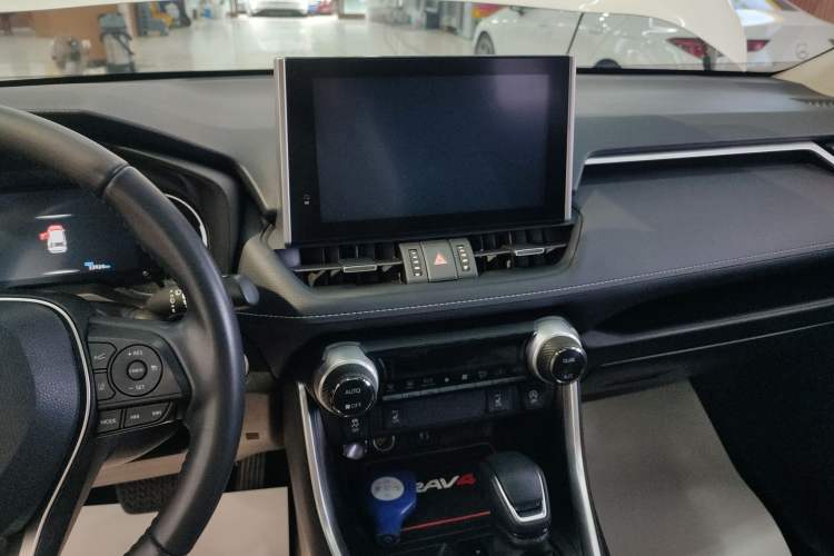 Used Toyota RAV4 2021 2.0L CVT 4x4 Style PLUS Edition
