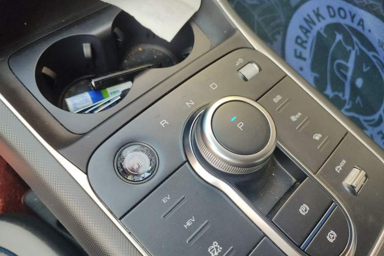 Used BYD Destroyer 05 2024 HONOR Edition DM-i 55KM Luxury Model Gear Lever