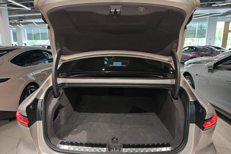 Used Nio ET7 2024 75 kWh Executive Edition