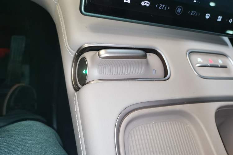 Used Nio EC6 2024 75 kWh
