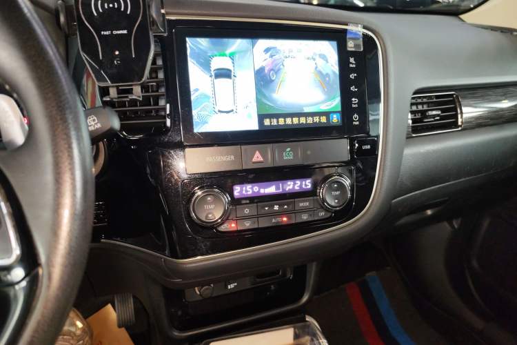 Used Mitsubishi Outlander 2019 2.4L 4x4 Zhi Xiang Edition 5 Seats China VI Standard Audio And AC Panel