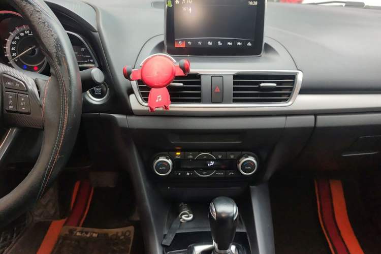 Used Mazda 3 Axela 2014 Sedan 2.0L Automatic Sport Model Audio And AC Panel