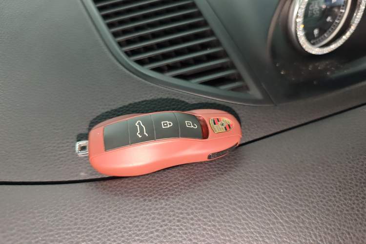 Used Porsche Macan 2021 Macan 2.0T Vehicle Key