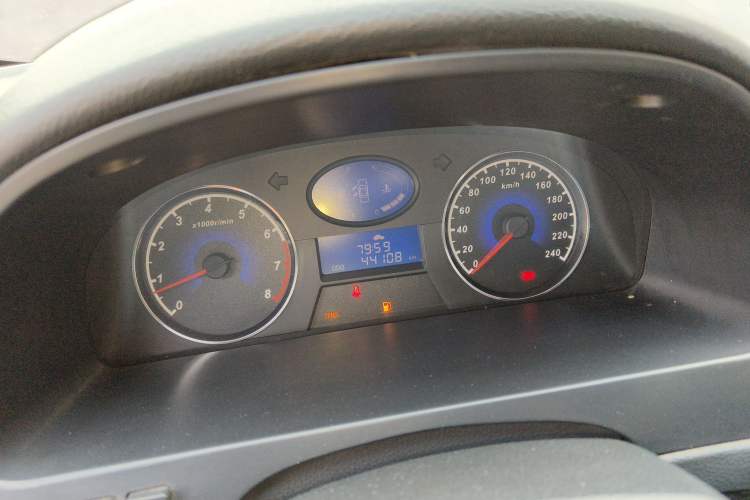 Used Geely Auto Classic Emgrand 2013 Hatchback 1.5L Manual Luxury Model
