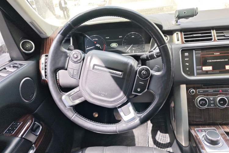 Used Land Rover Range 2013 3.0 TDV6 Vogue
