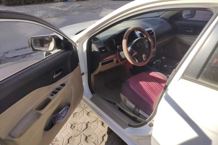 Used Bestune B50 2012 1.6L manual fashion version