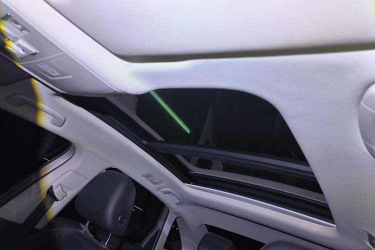 Used Volkswagen Sagitar 2019 200TSI DSG Comfort Version China VI Standard Headliner