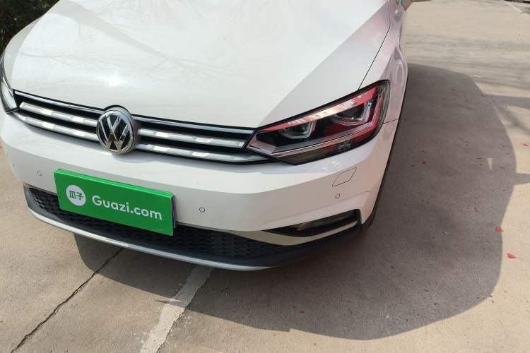 Used Volkswagen Touran 2018 Volkswagen Touran L 280TSI DSG Boundary Luxury Edition 7 Seats China VI Standard