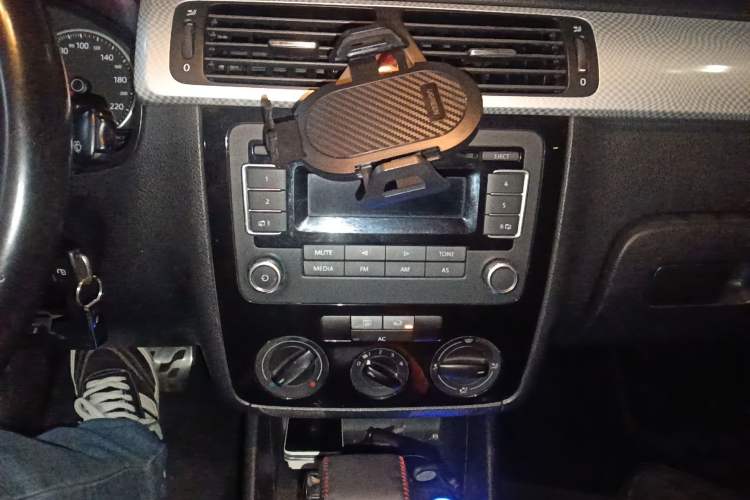 Used Volkswagen Bora 2011 1.4T AT Sportline
