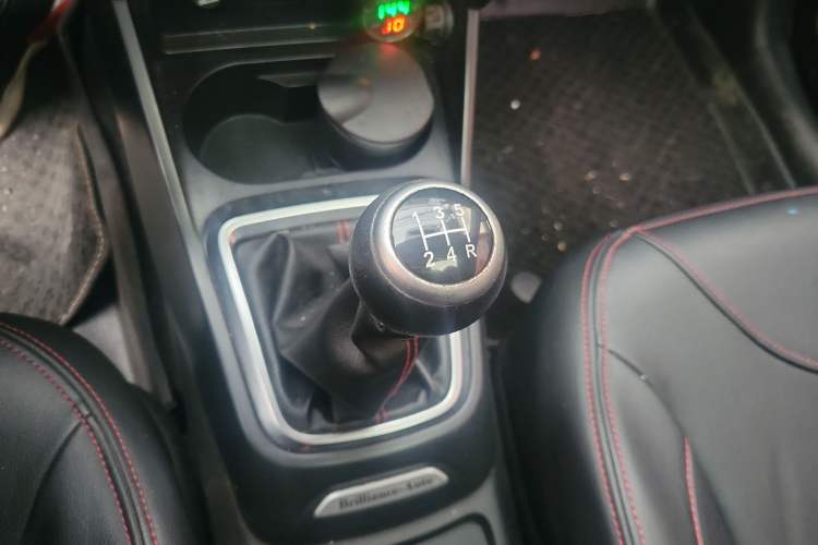 Used Brilliance V3 2016 1.5L Manual Smart Version
