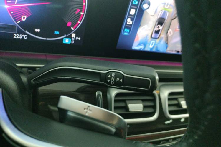 Used Mercedes-Benz GLE 2024 Refreshed GLE 350 4MATIC Stylish Edition Gear Lever