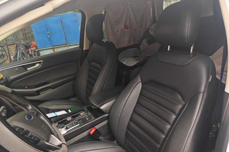 Used Ford Edge 2020 EcoBoost 245 Two-Wheel-Drive Platinum Edition 5 Seats
