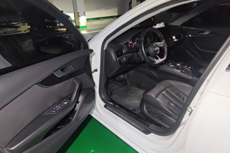 Used Audi A4L 2018 30th Anniversary Edition 40 TFSI Trendy Model Driver Seat