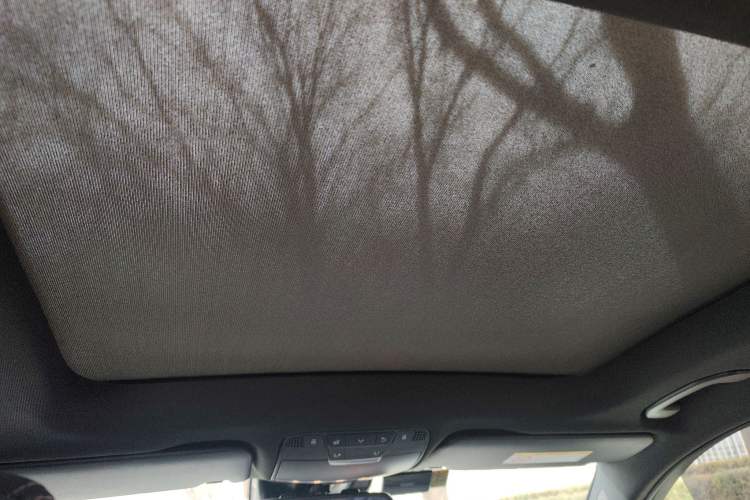 Used Mercedes-Benz GLC 2018 Facelift GLC 260 4MATIC Luxury Edition
